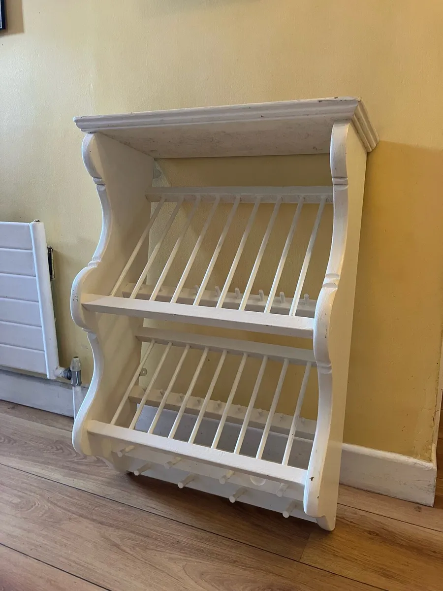 Wall mounted plate holder - Image 1