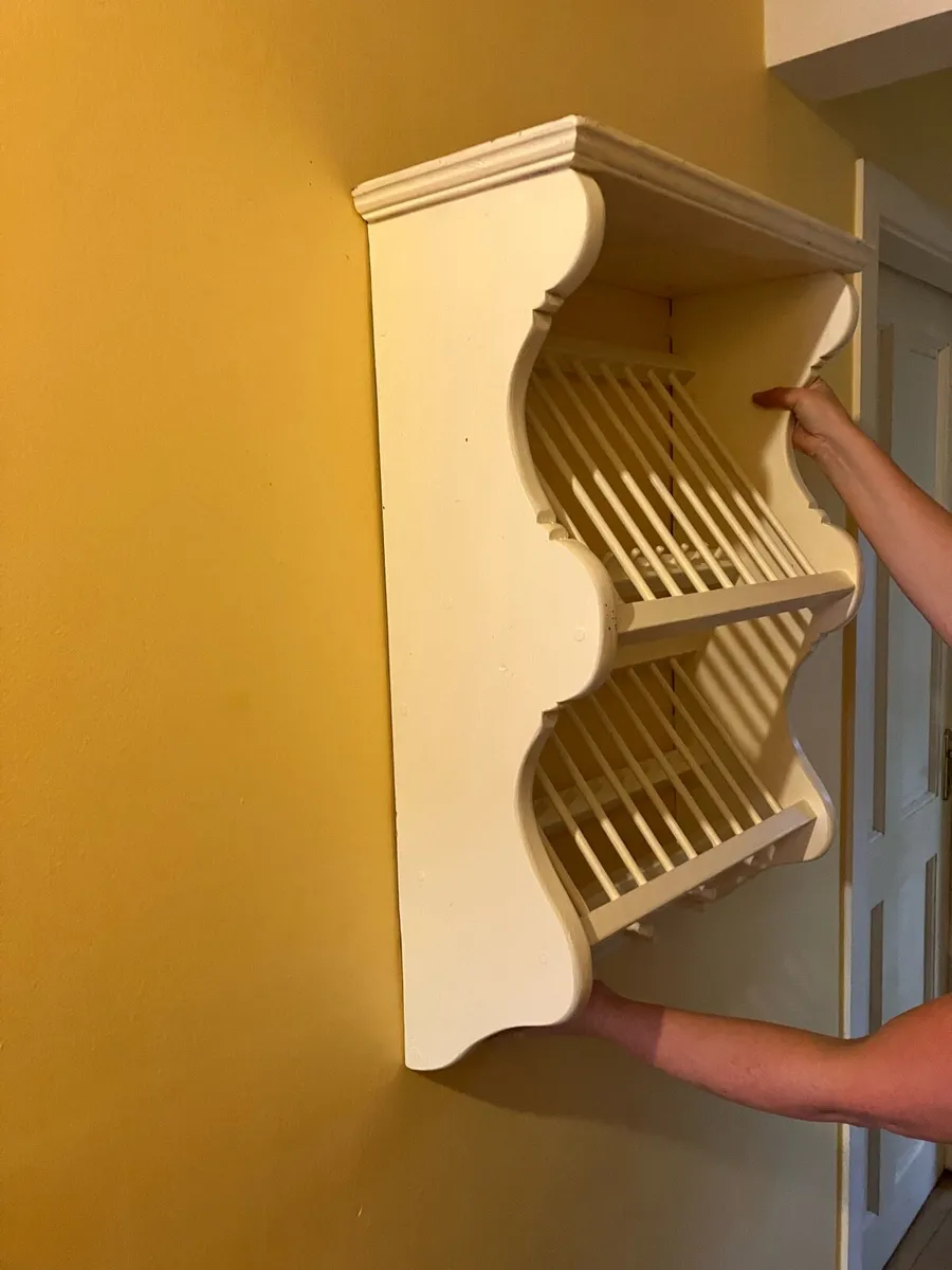 Wall mounted plate holder - Image 3