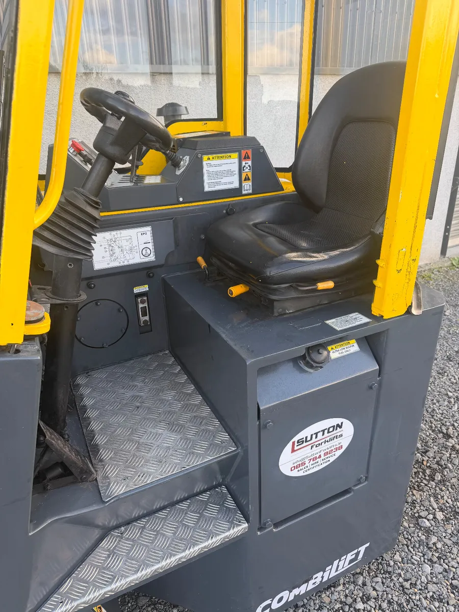 Combilift C2500CB Forklift - Image 4