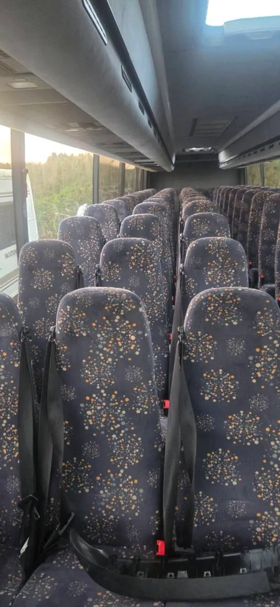 70 seats - Image 3