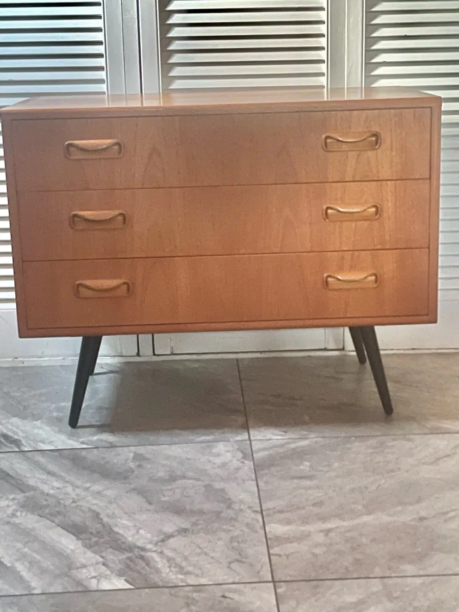 Mid century G plan chest - Image 3