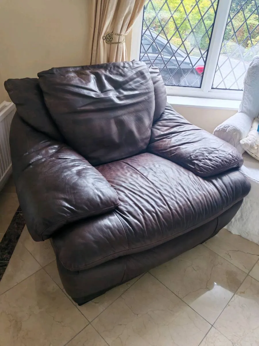 Leather arm chair