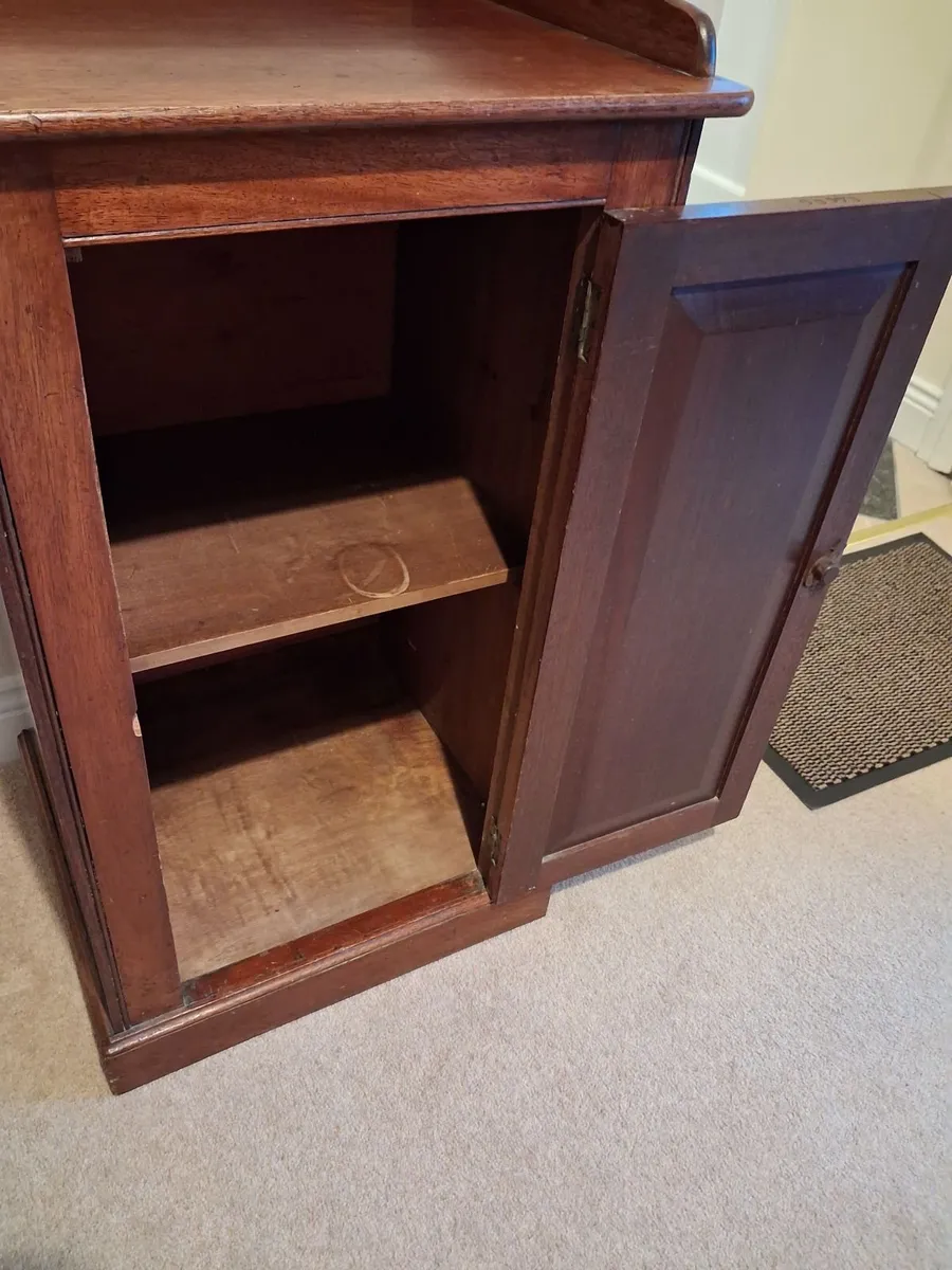 Locker - Image 4