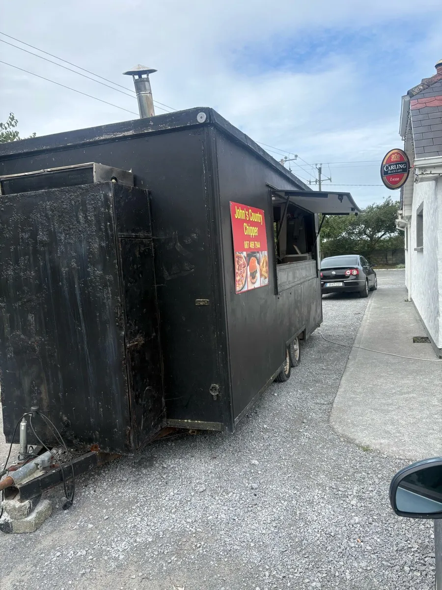 Food trailer with Pizza oven - Image 1