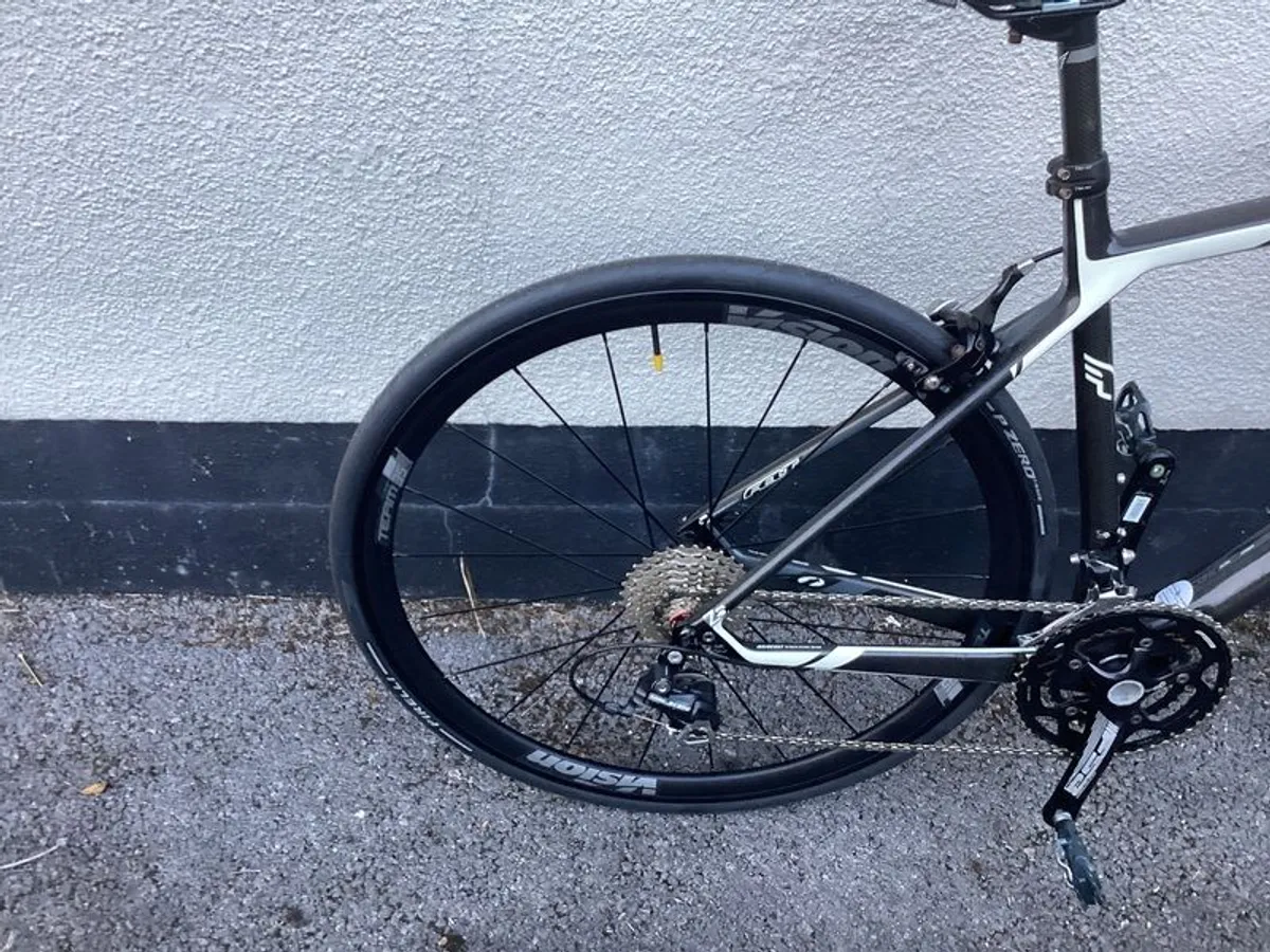 Felt Z5 full carbon road bike for sale - Image 2