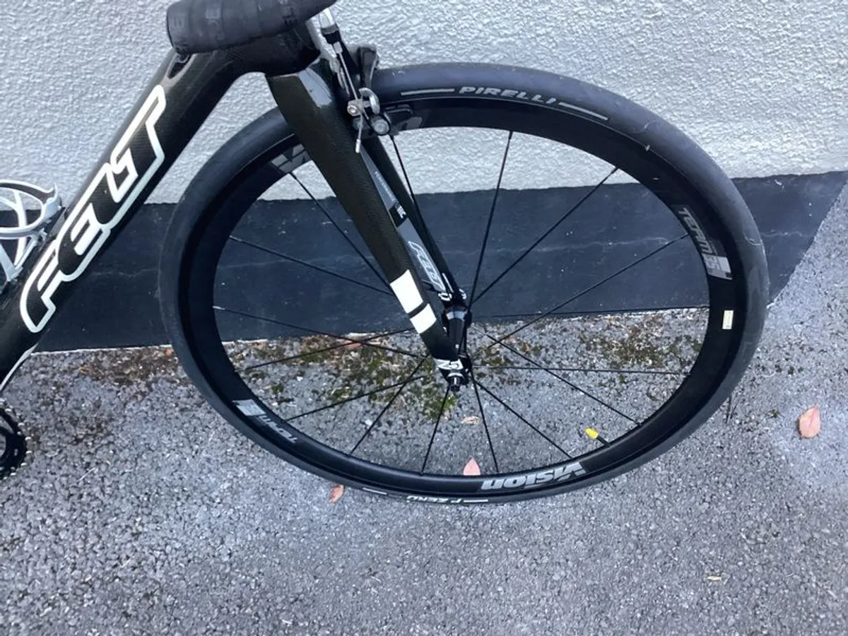 Felt Z5 full carbon road bike for sale - Image 3