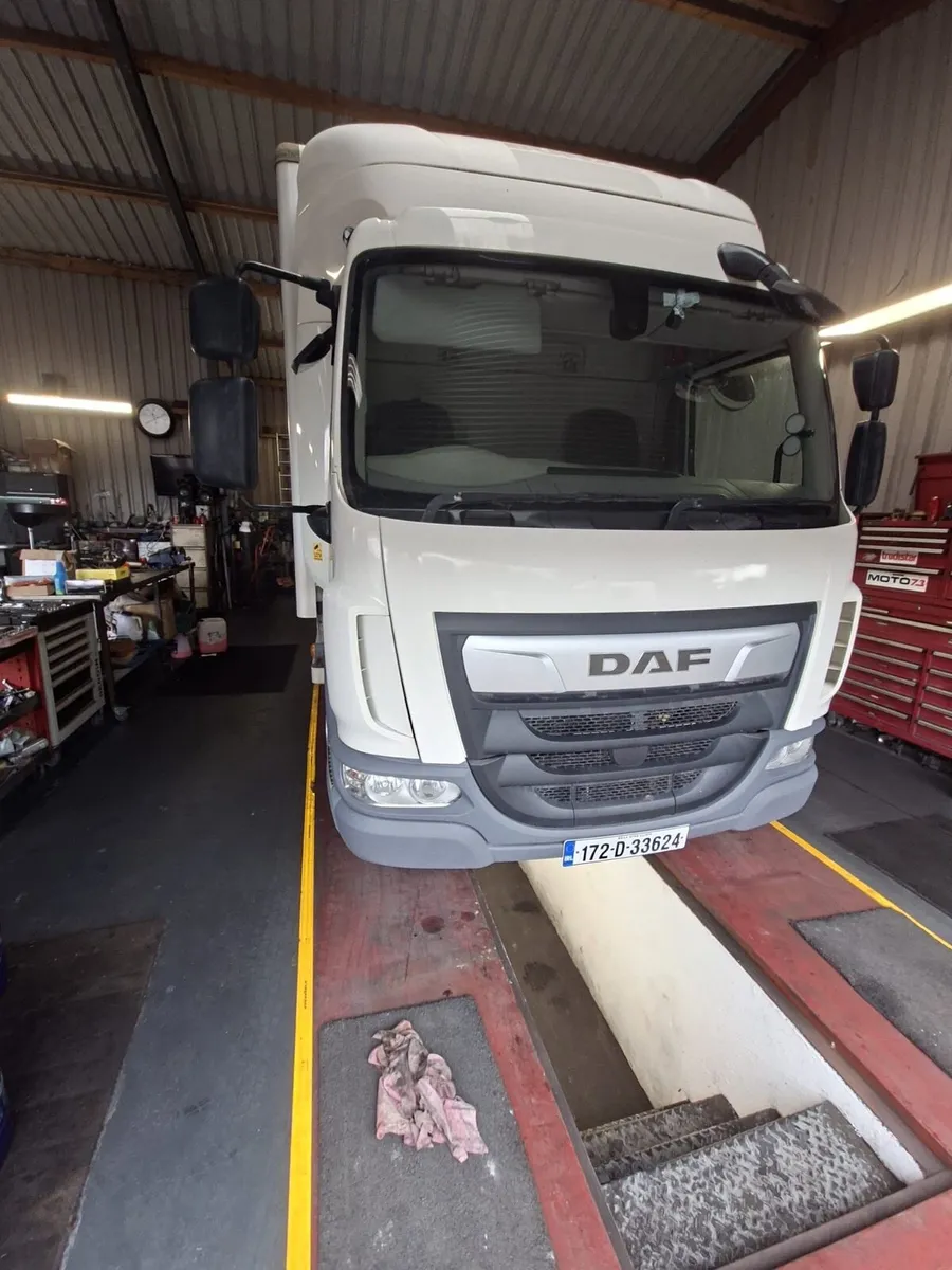 Daf lf 45 20 ft box & Tailift (Auto ) - Image 2