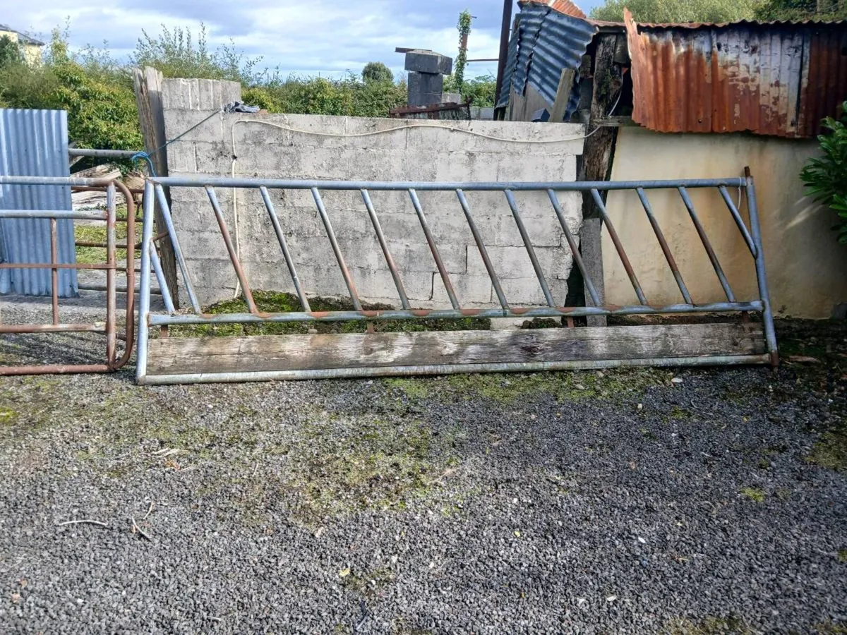 2 Heavy duty feeding barrier gates - Image 3