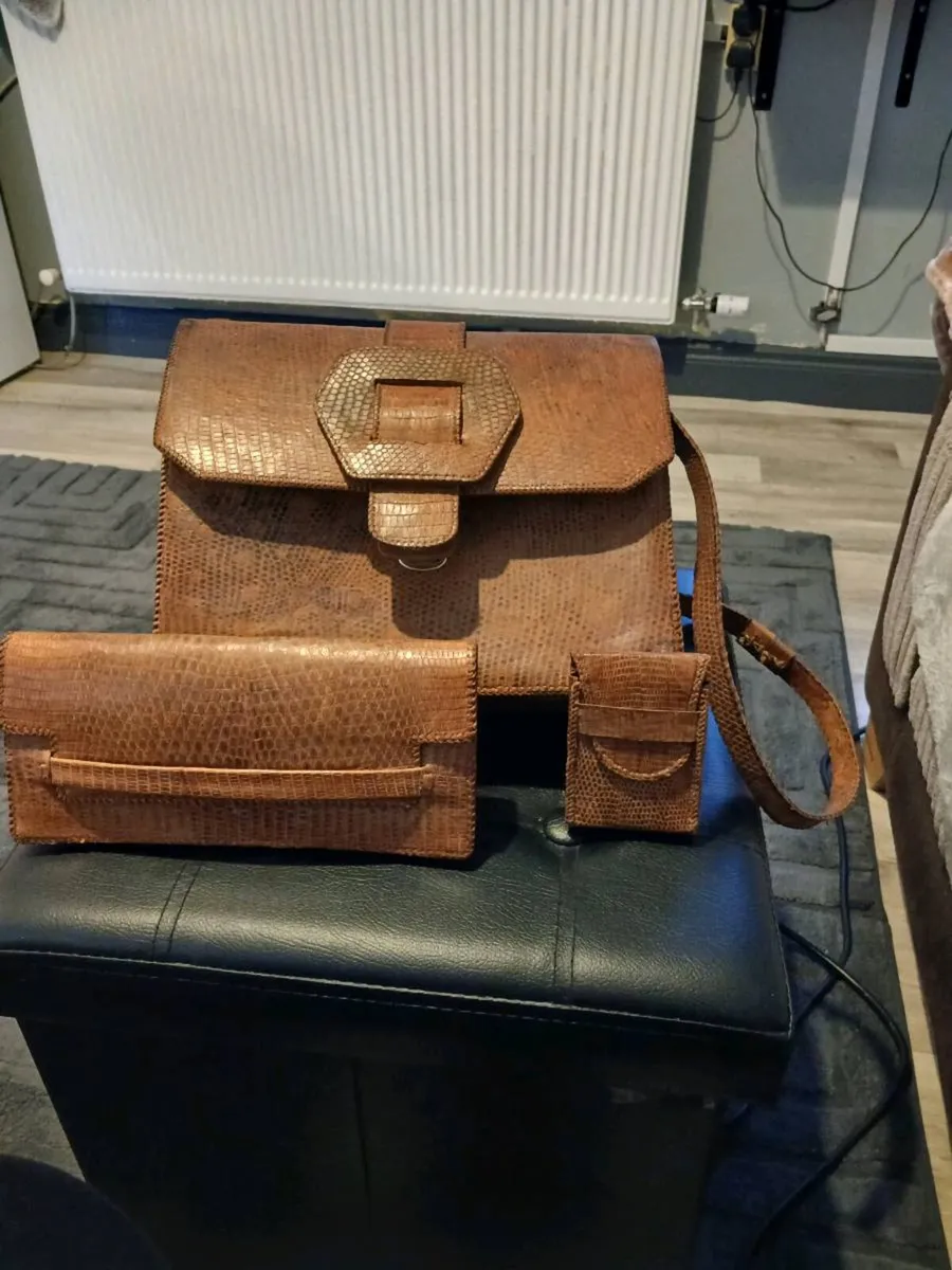 Rare genuine lizard skin leather three peice bag - Image 4