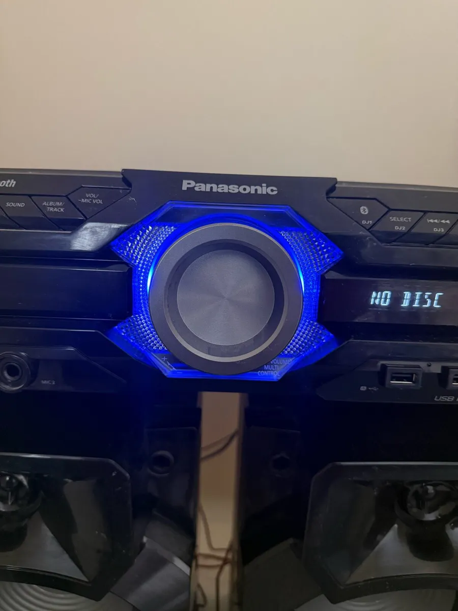 Panasonic system & case flight case + CDs - Image 2