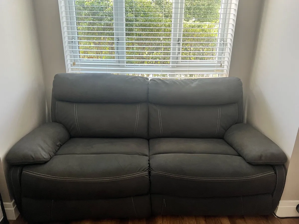 Electric recliner 2 & 3 seater sofa - Image 1