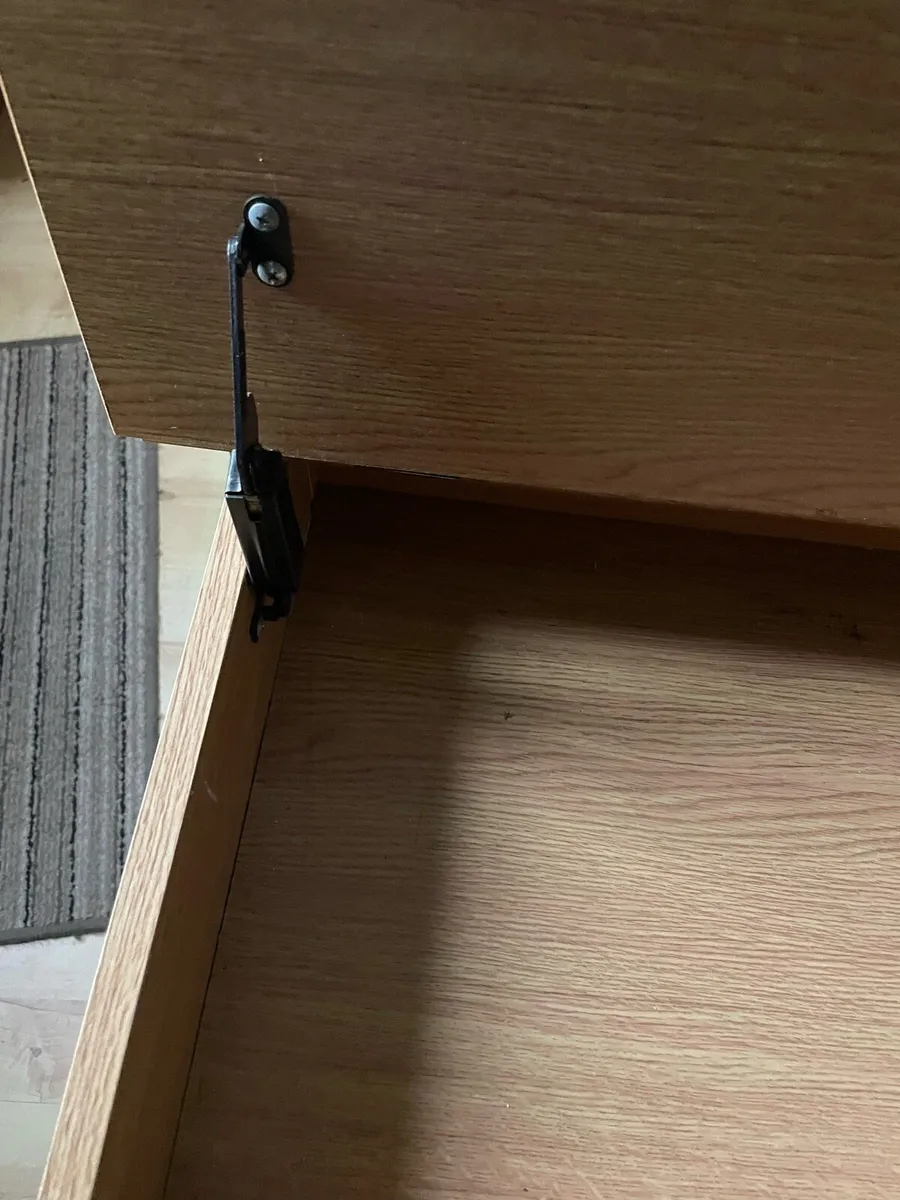 Study desk - Image 4