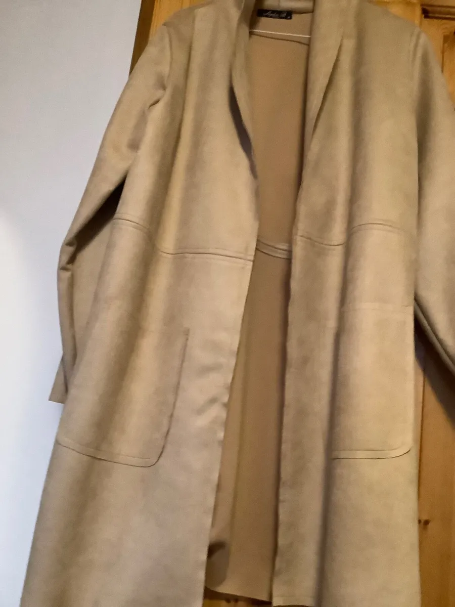 Clothes - Image 4