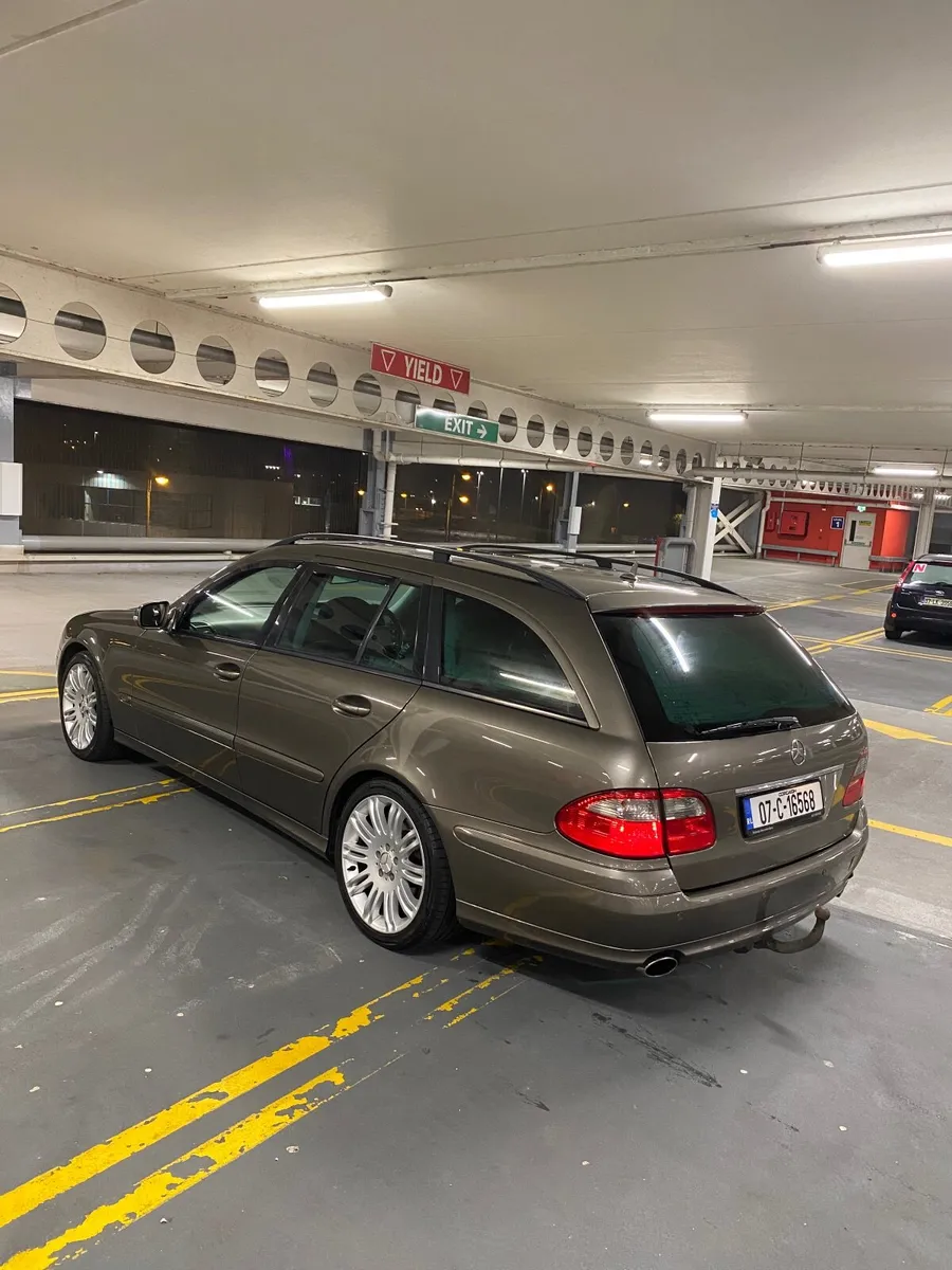 Mercedes e200 sport wagon - Image 1