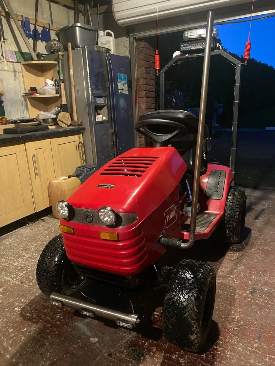 Garden tractor - Image 1