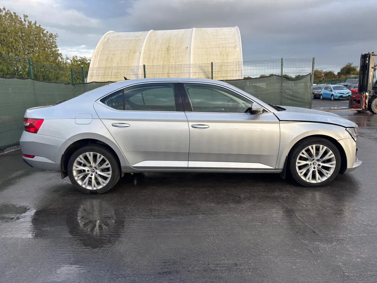 202 Skoda Superb TDi Automatic Full Leather - Image 2