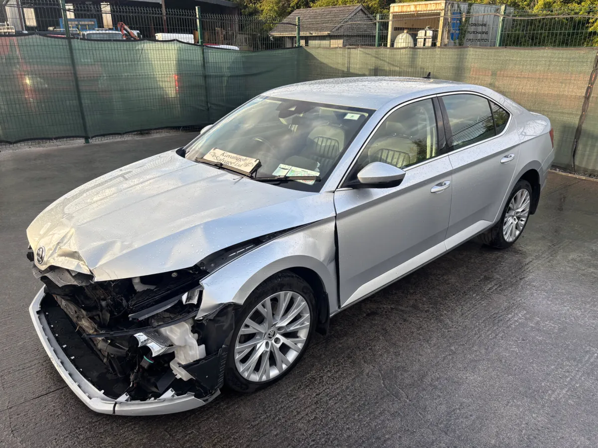 202 Skoda Superb TDi Automatic Full Leather - Image 4