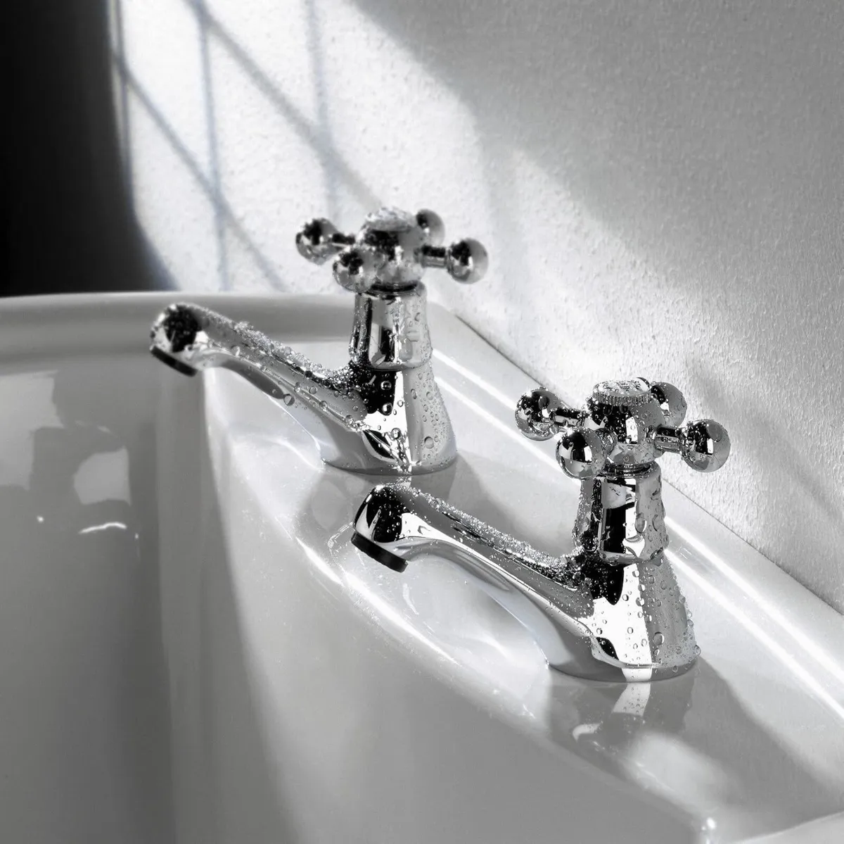 Traditional Bathroom Taps Chrome Pillar Basin - Image 2