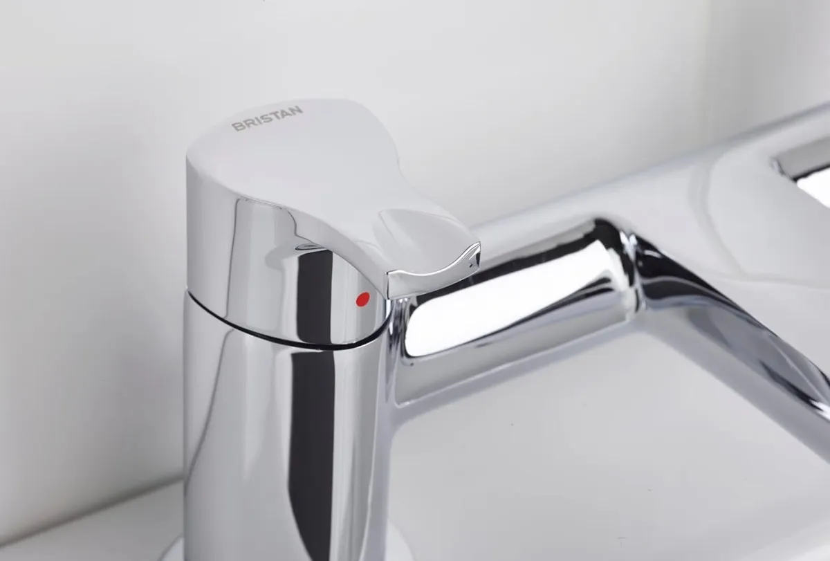 Bathroom Taps Chrome Bath Filler Tap - Image 4
