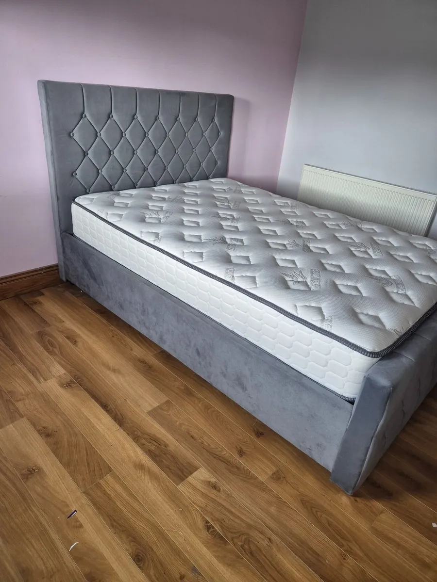 Bed - Image 2