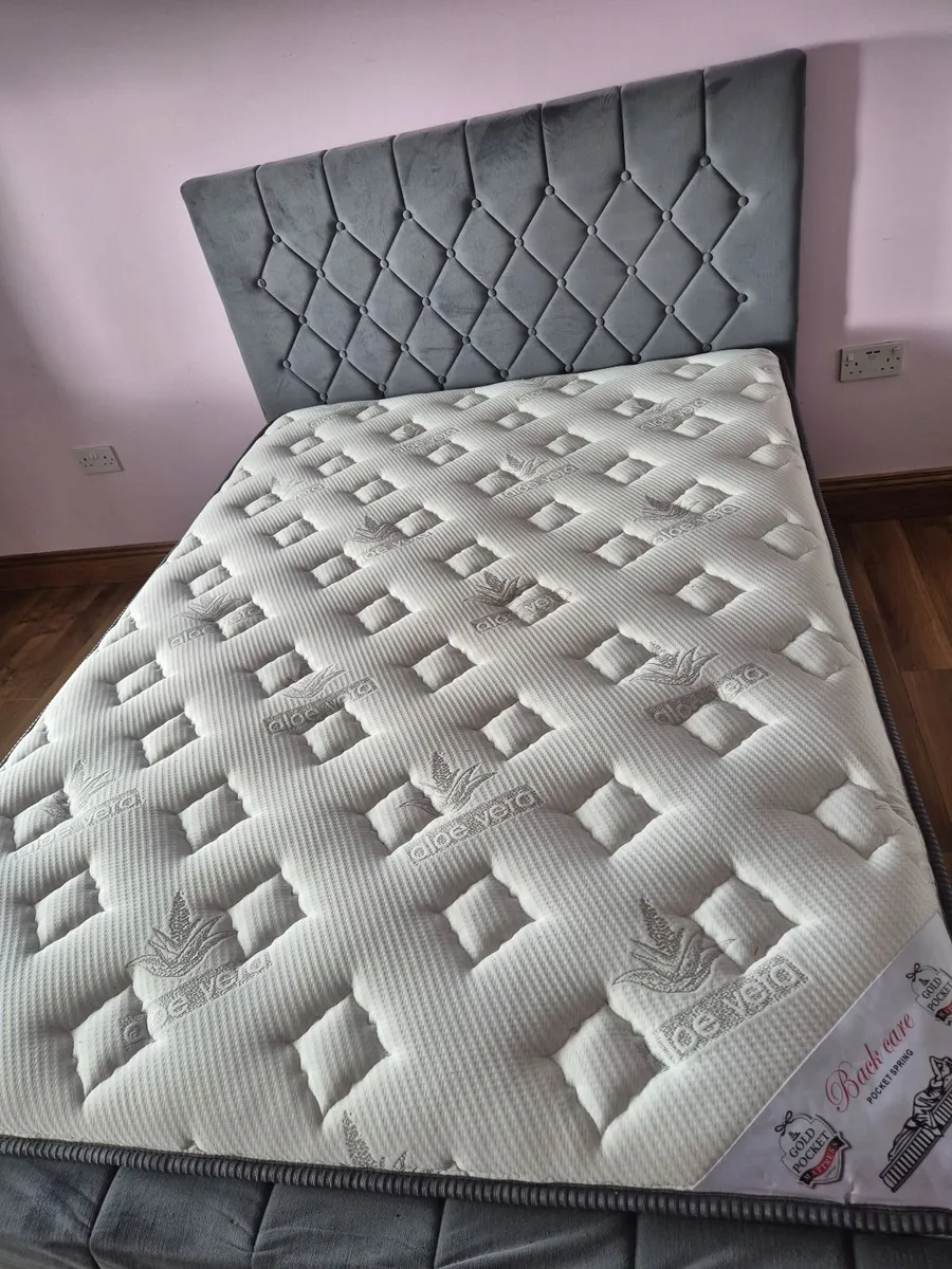 Bed - Image 1