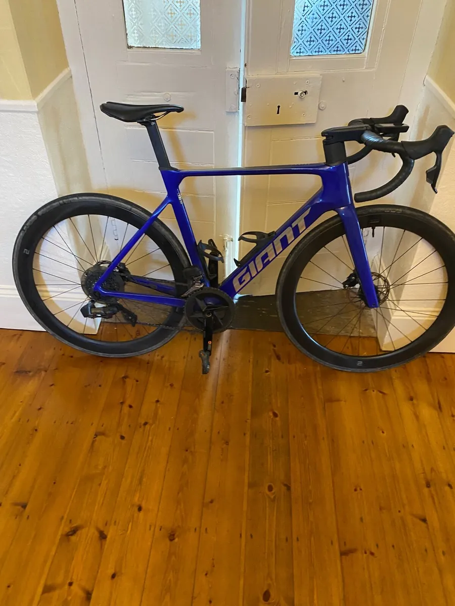 Road bike - Image 1