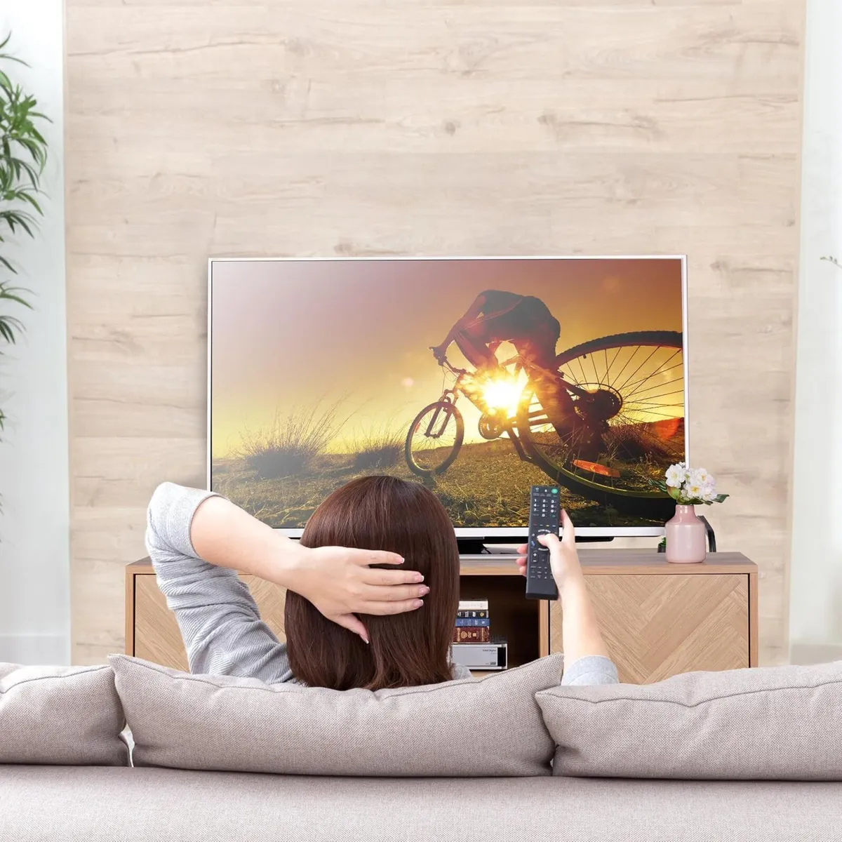 TV Lowboard Retro Design - Image 3