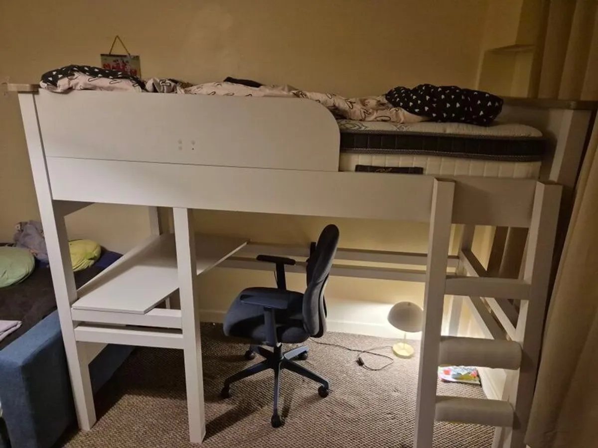 bunk bed - Image 1