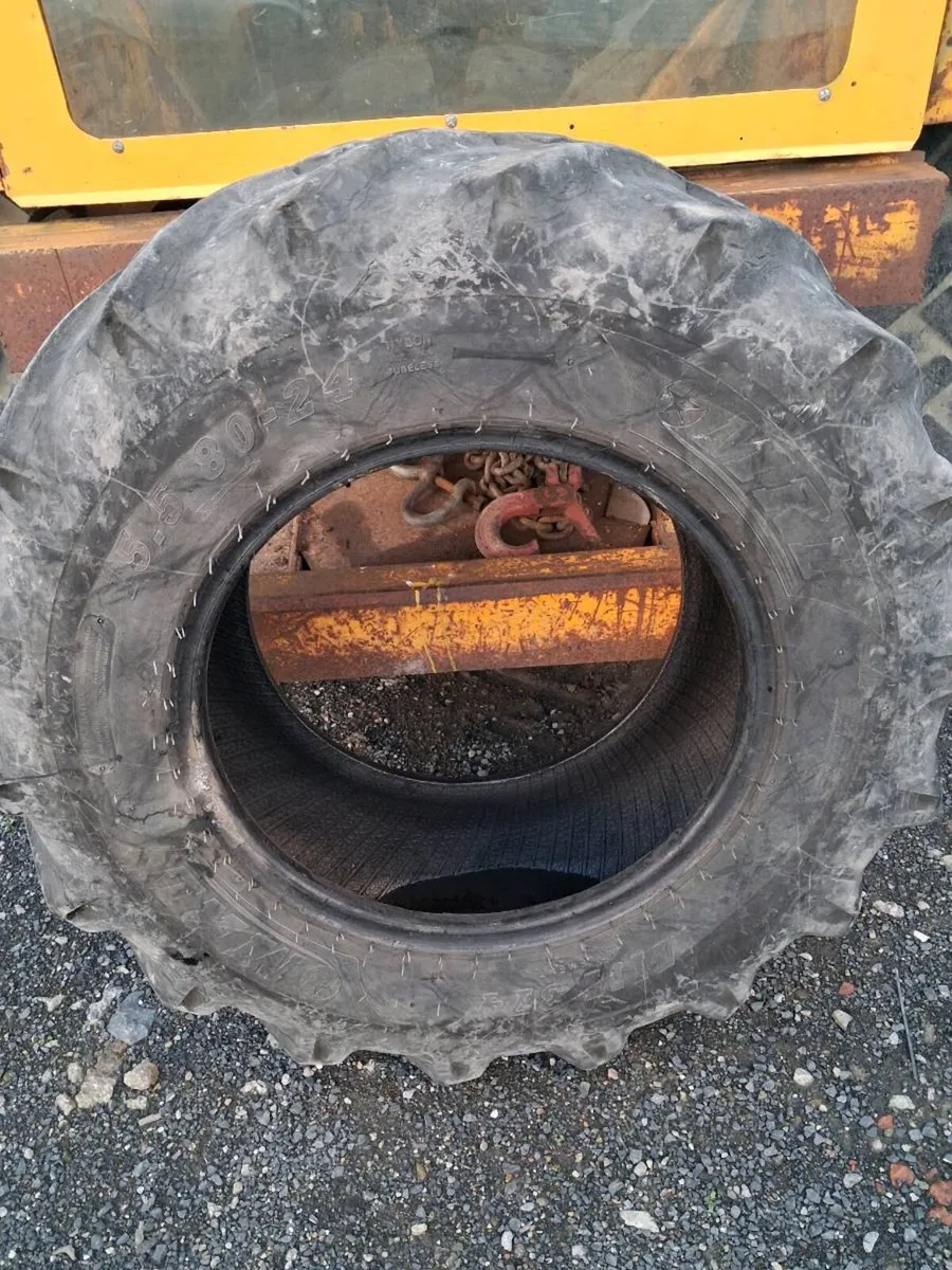 Two tires 15.5x80 x24 - Image 4