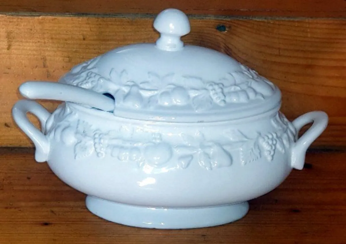 Pristine Vintage White Ceramic Soup Tureen/Ladles - Image 3