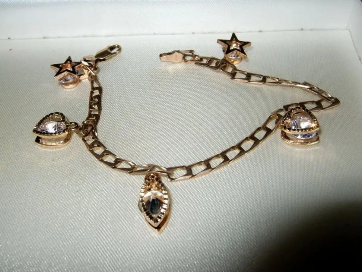Vintage 9ct Gold Charm Bracelet - Image 3