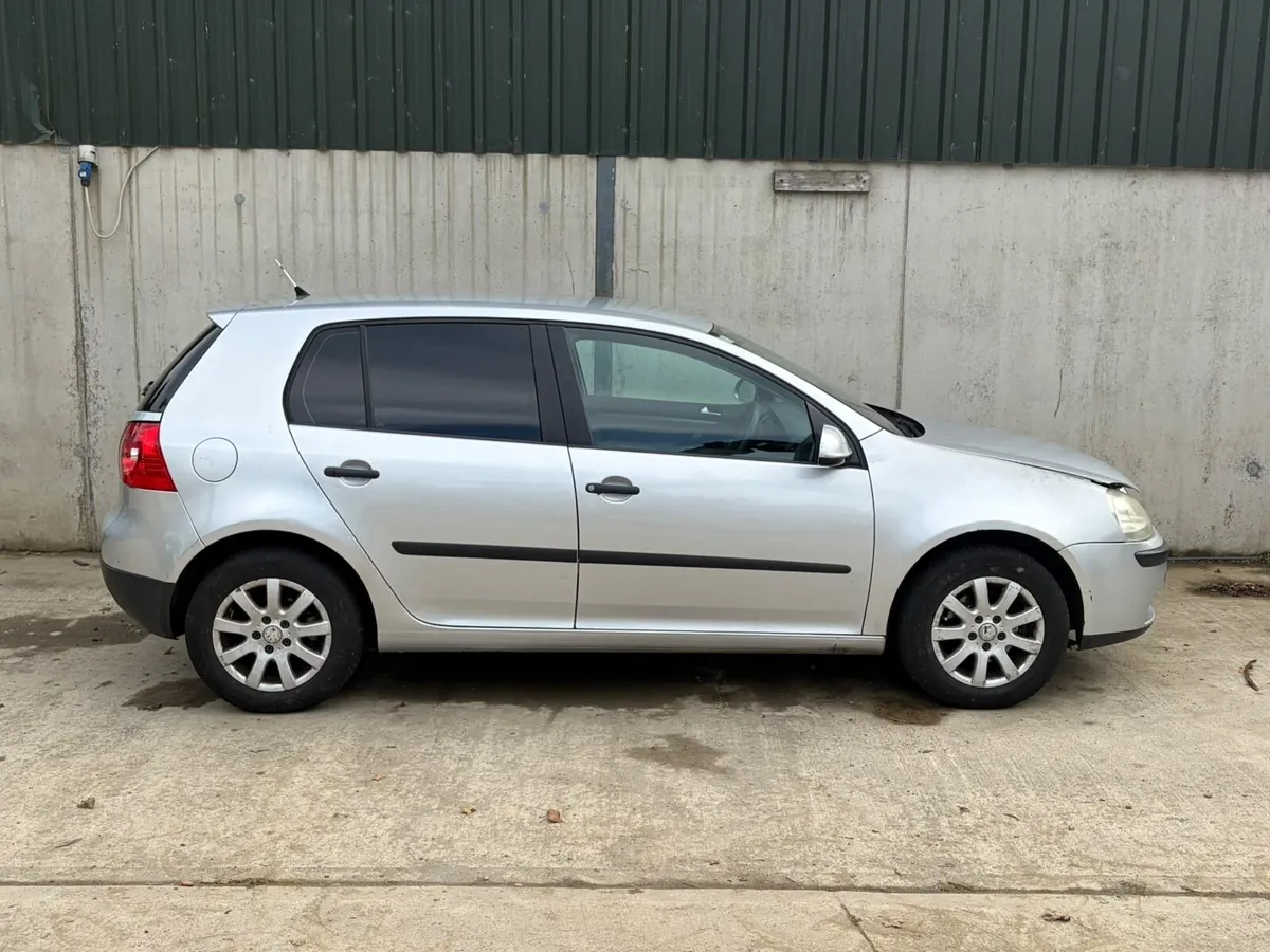 2006 VW Golf for parts - Image 4