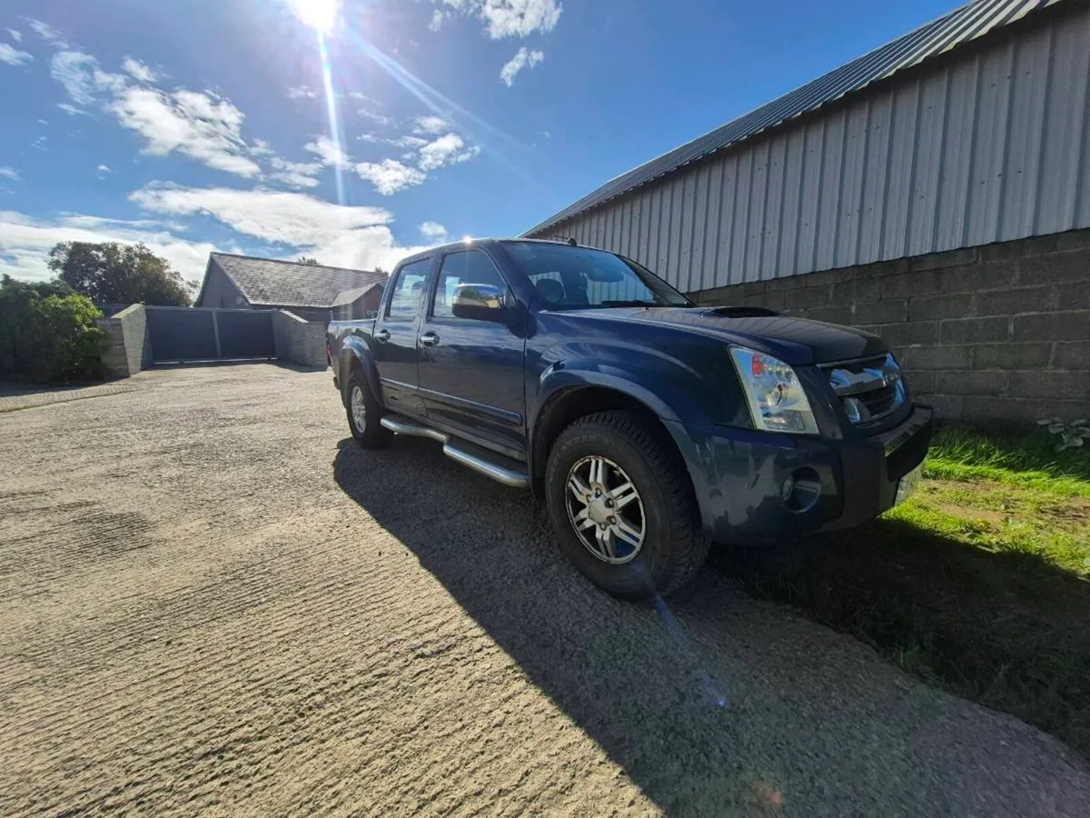 Isuzu D-Max 2011 - Image 2