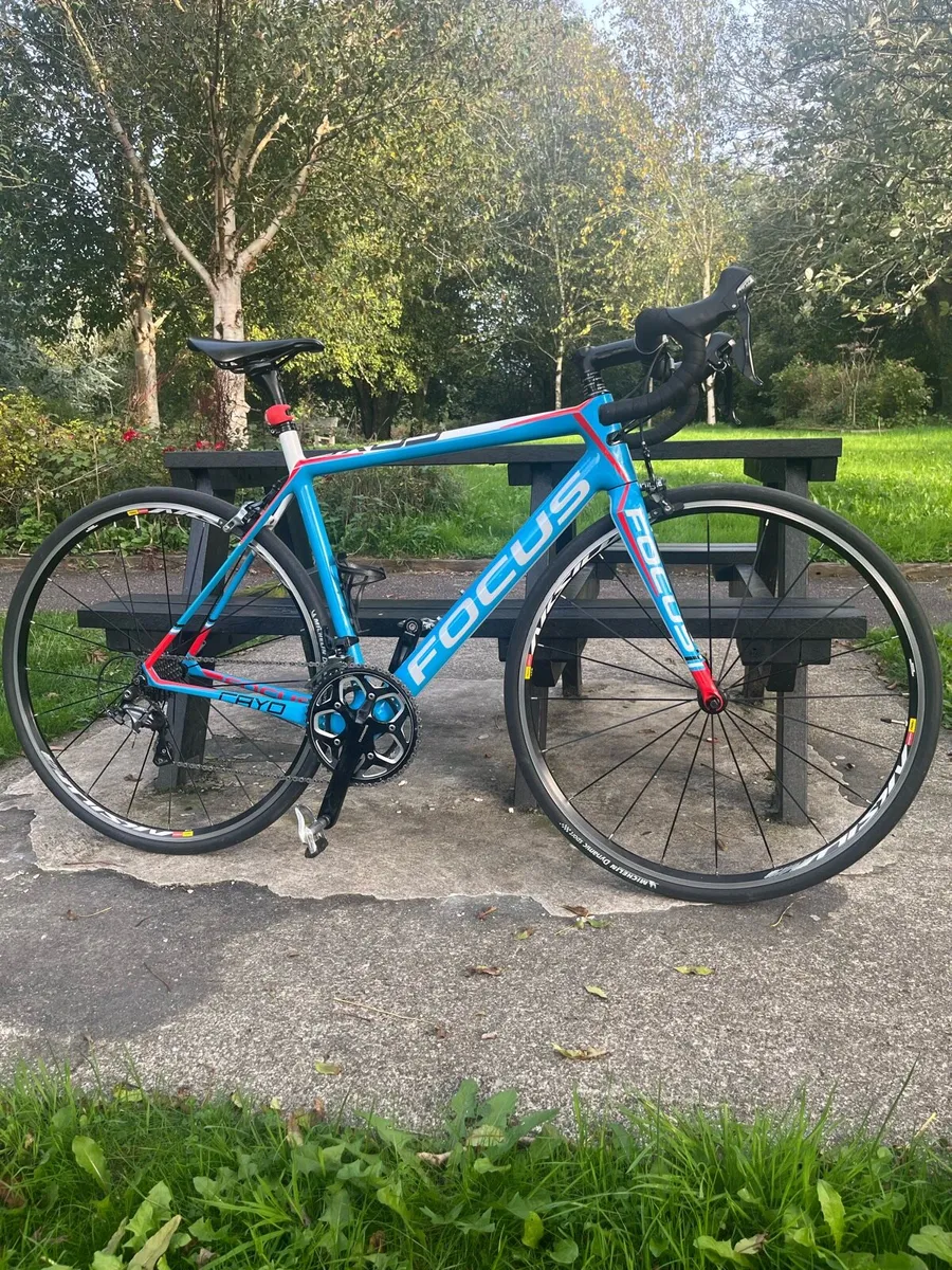 Focus Cayo Carbon Road bike. - Image 1