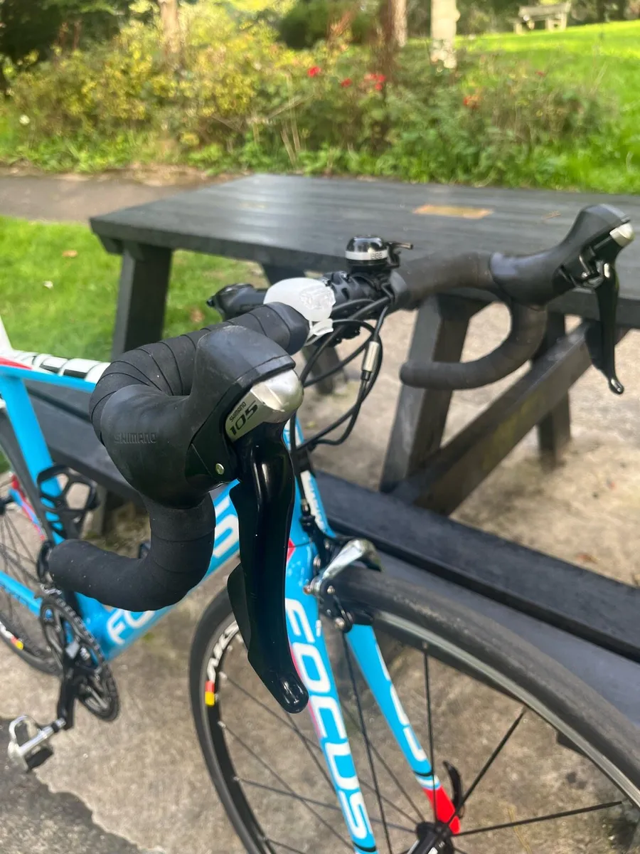Focus Cayo Carbon Road bike. - Image 4