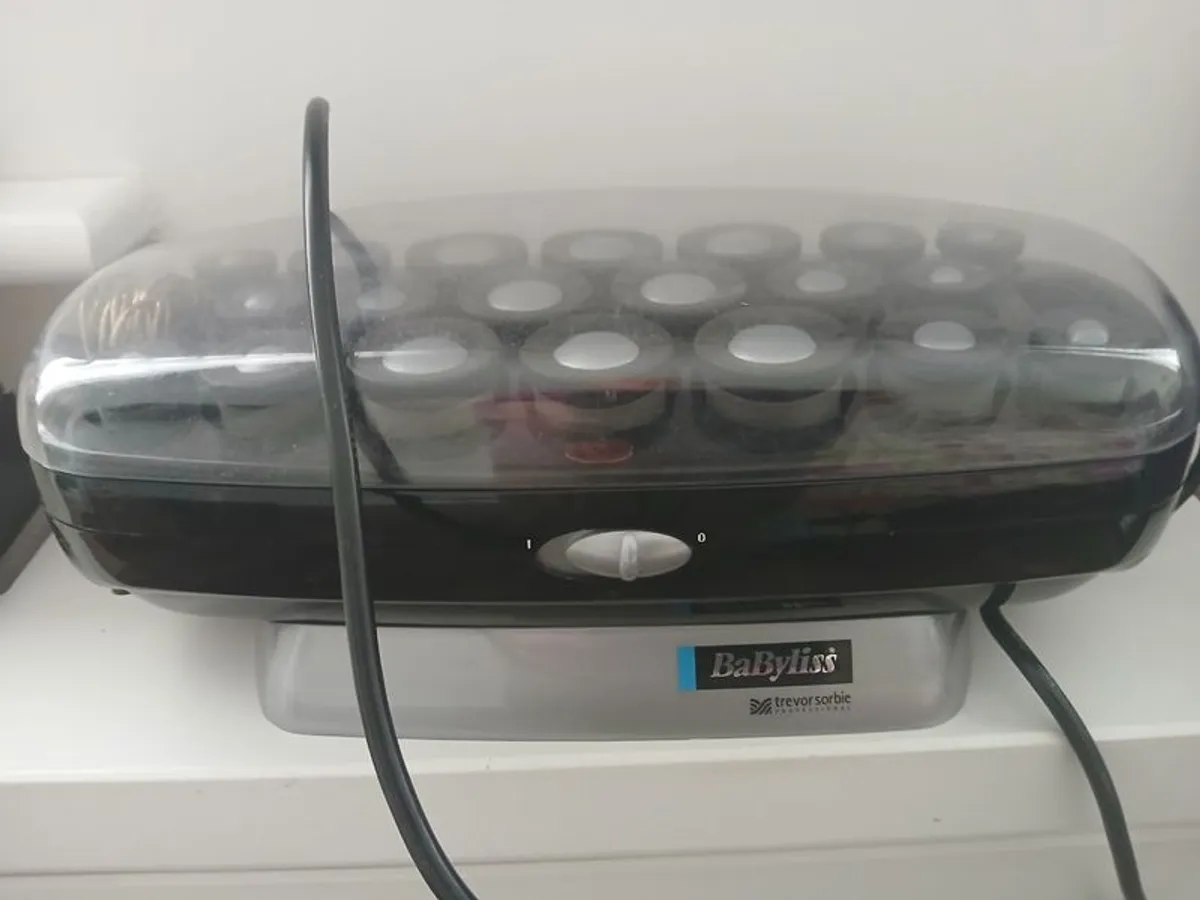 Babyliss heated roller set with large bag various size velcro rollers with dryer hood. - Image 1