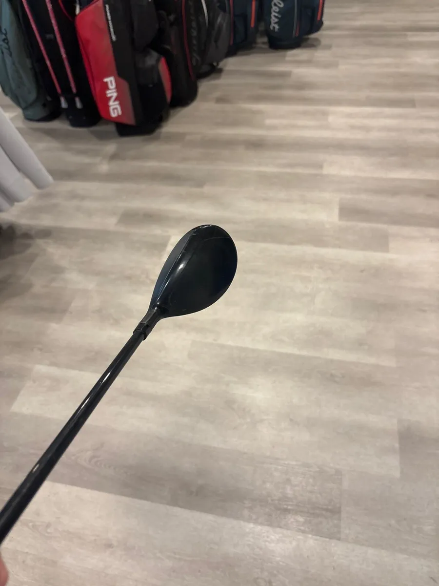 Taylor Made Stealth (4 Hybrid) Reg - Image 2
