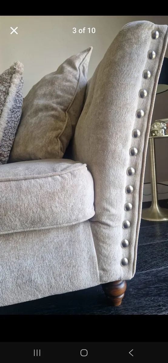 Sofa and loveseat - Image 4
