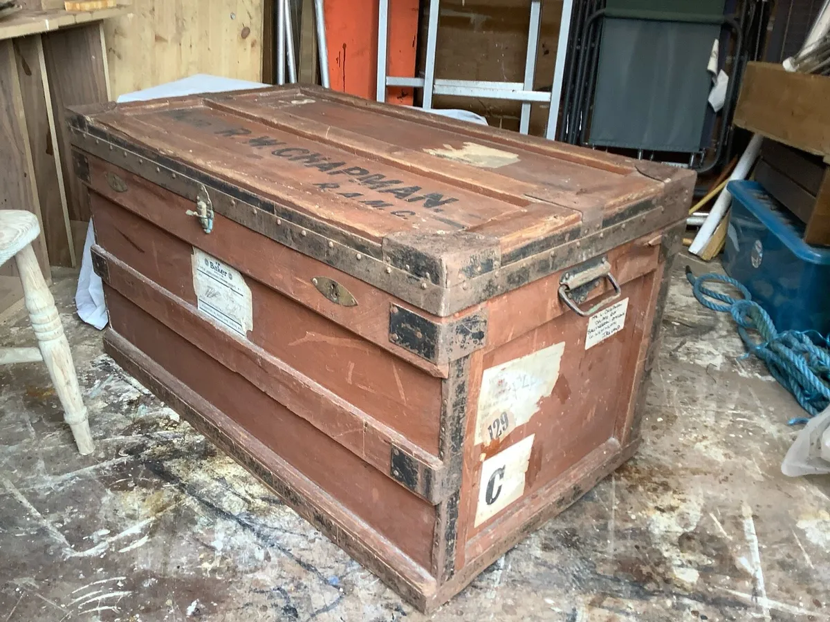 Antique chest - Image 1