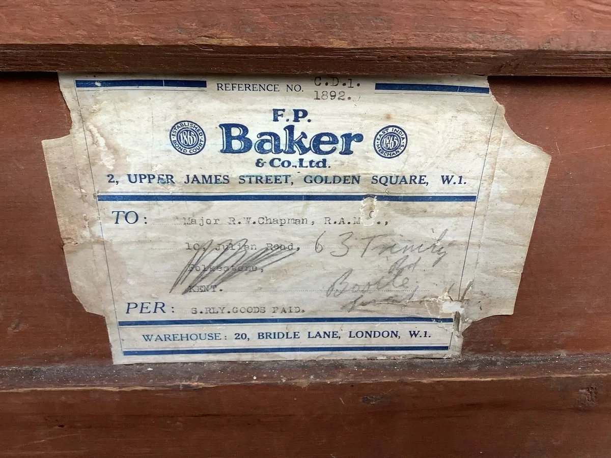 Antique chest - Image 3