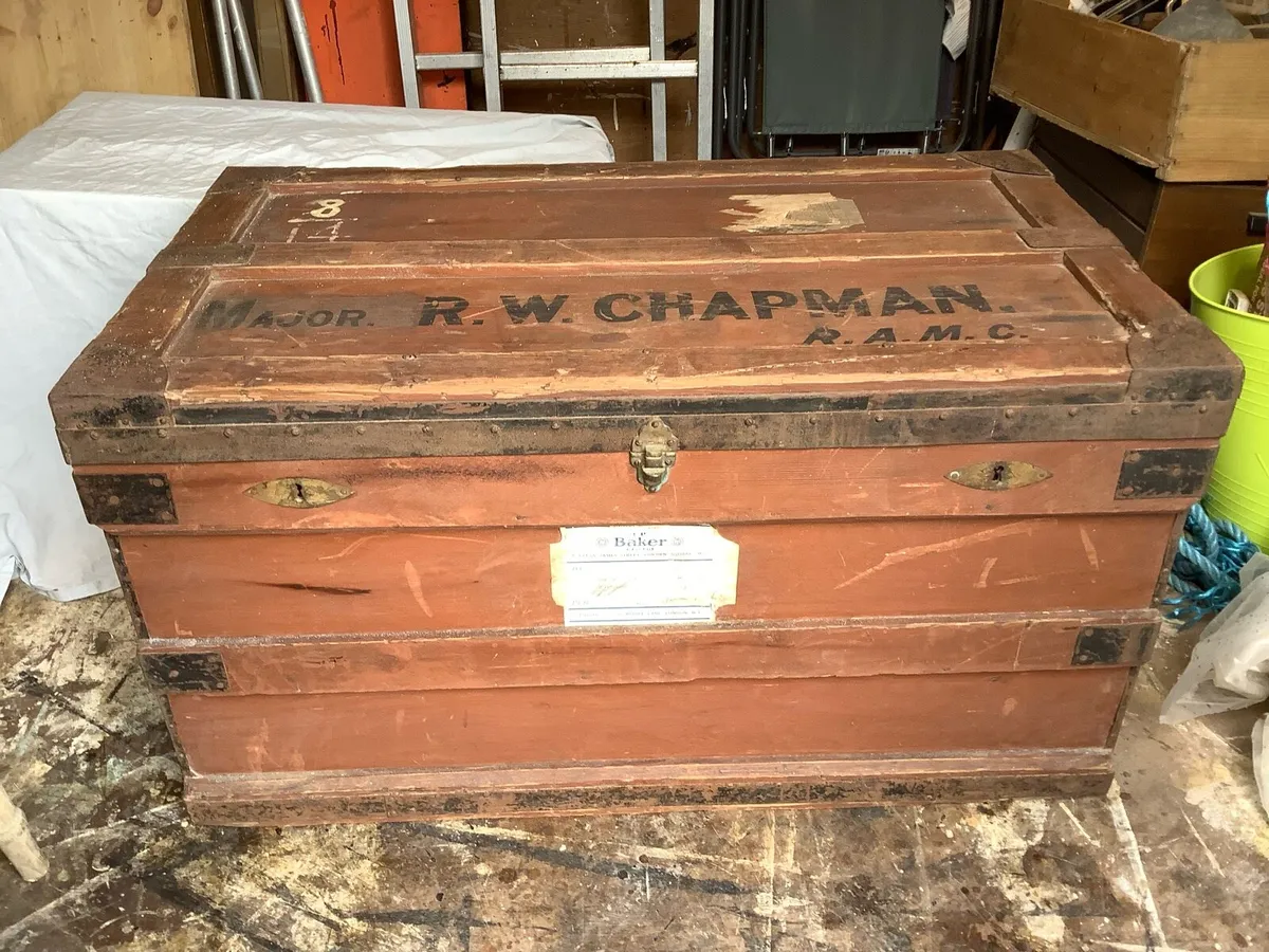 Antique chest - Image 4