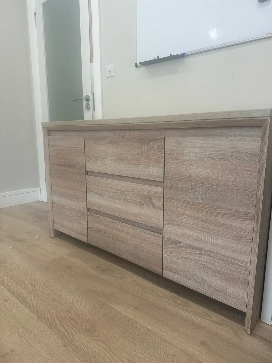 Sideboard TV unit - Image 1