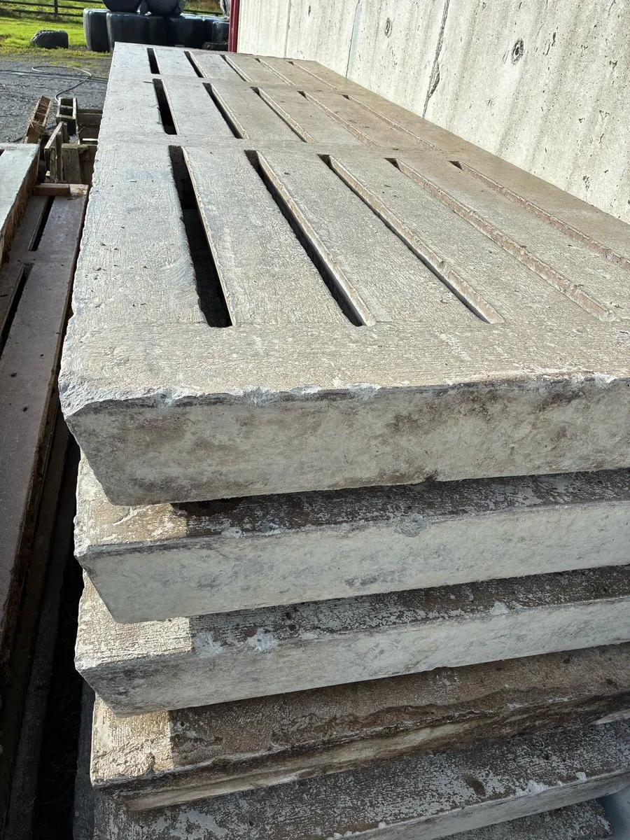 Second hand cattle slats - Image 1