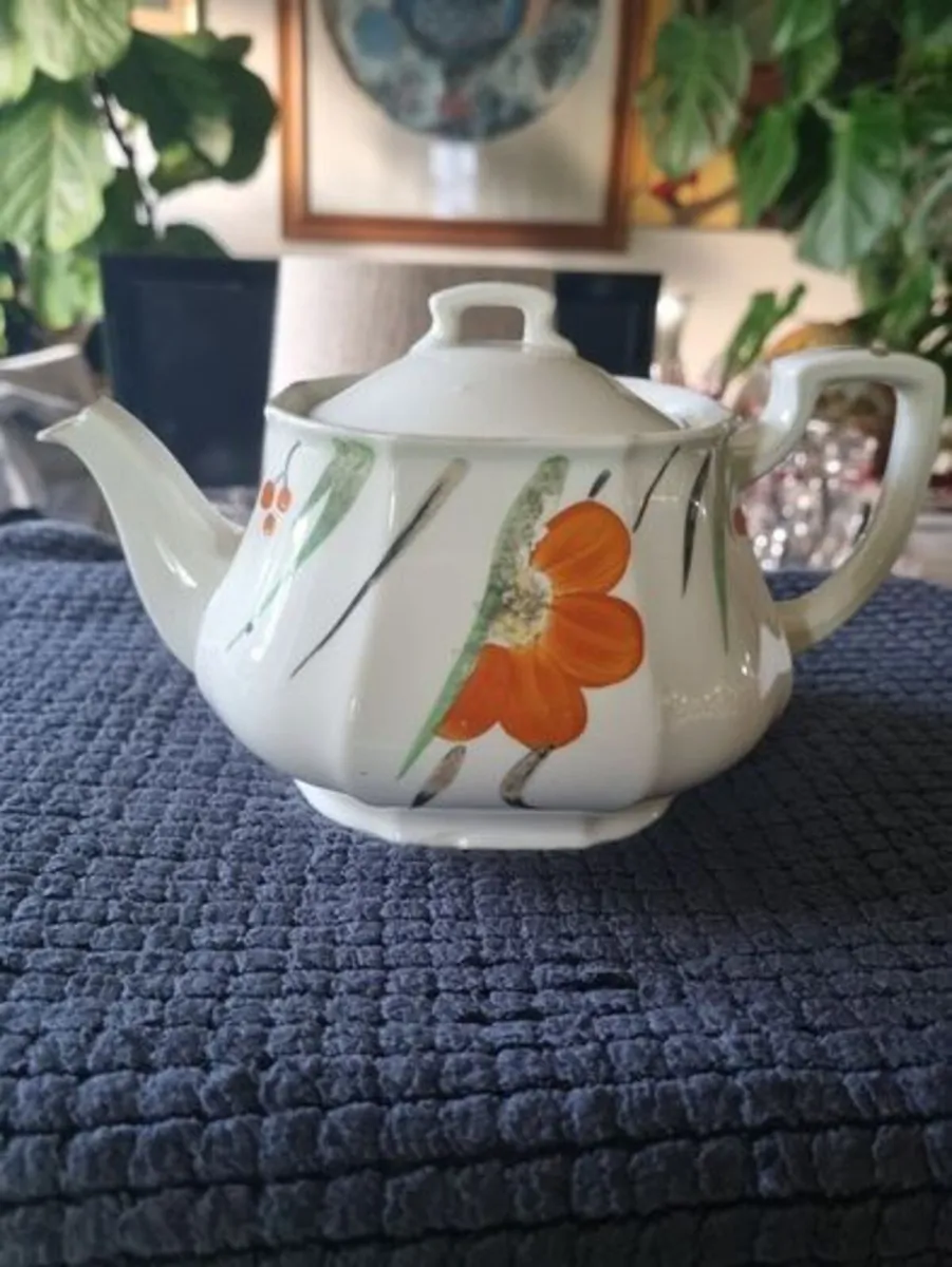 Grindley (W.H. Grindley & Co.) Art Deco teapot - Image 1
