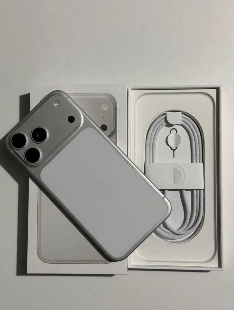 iPhone 17 Pro Max Silver 256GB