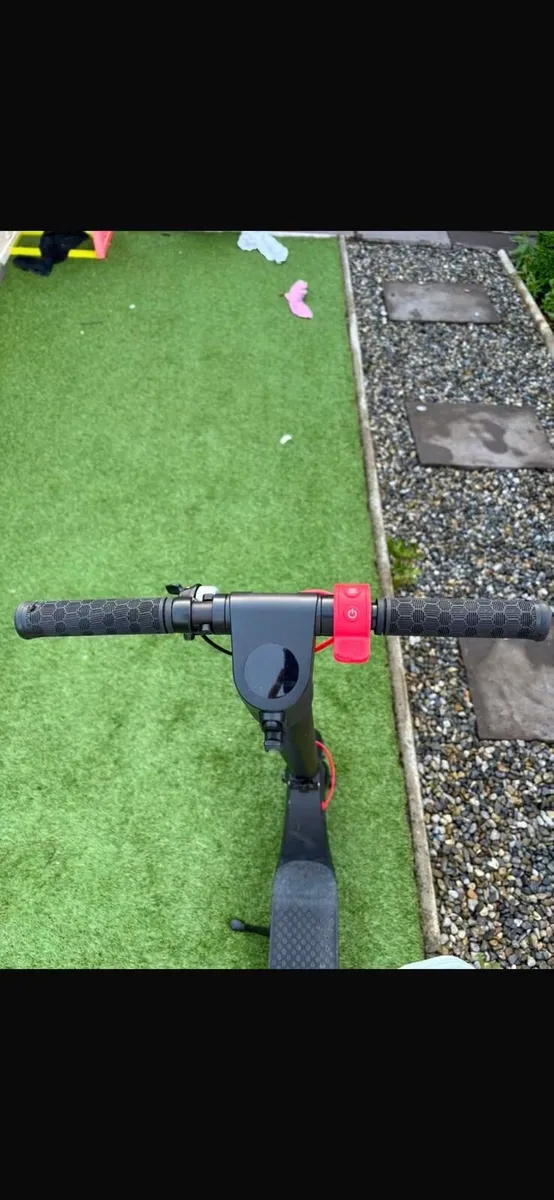 Electric scooter - Image 2