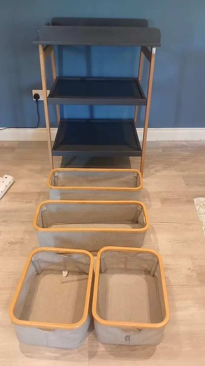 Quax Changing Table & Storage Baskets - Image 3