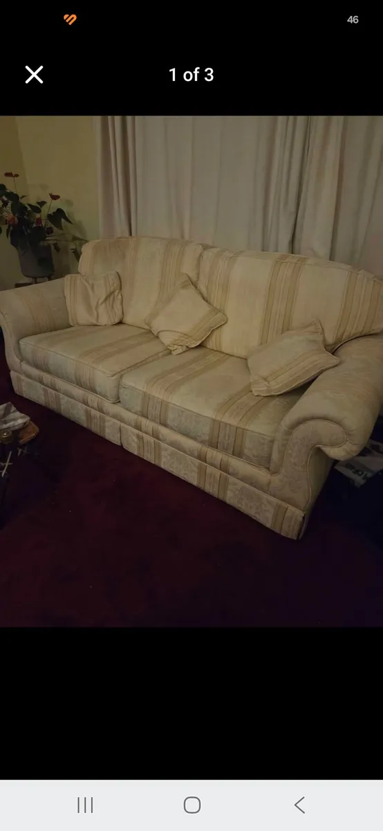 Fabric 3 piece suite cream and gold - Image 1