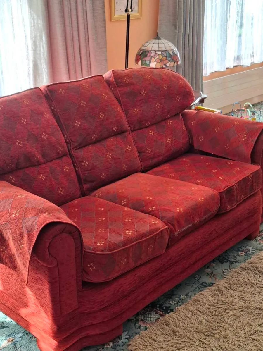 Sitting Room suite - Image 1