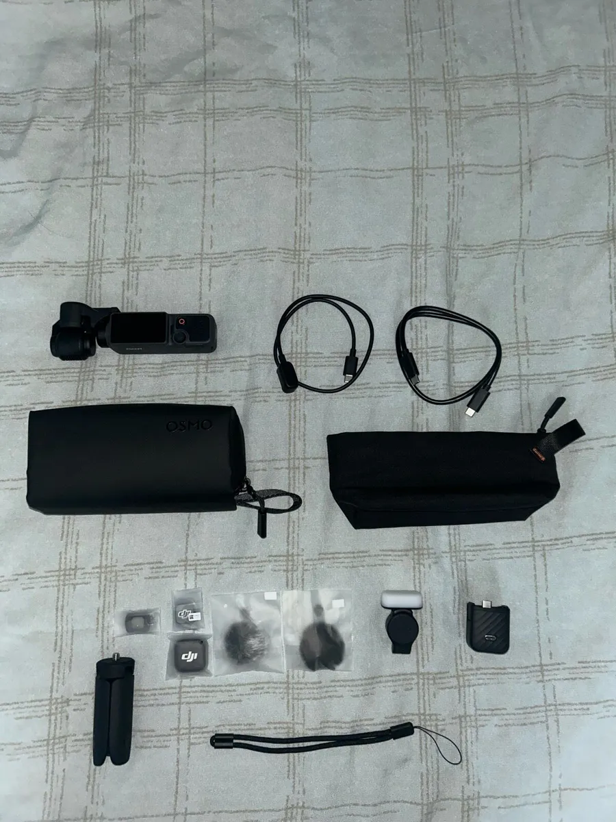DJI osmo pocket 4 creator bundle - Image 1